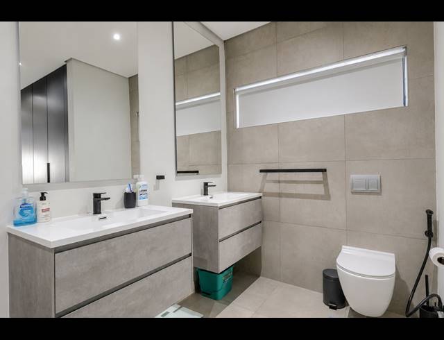 4 BEDROOM CLUSTER TO LET IN BRYANSTON EAST